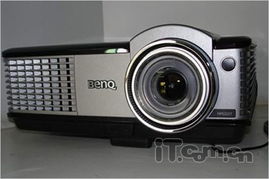 小卧室也享受 短焦投影机连连看